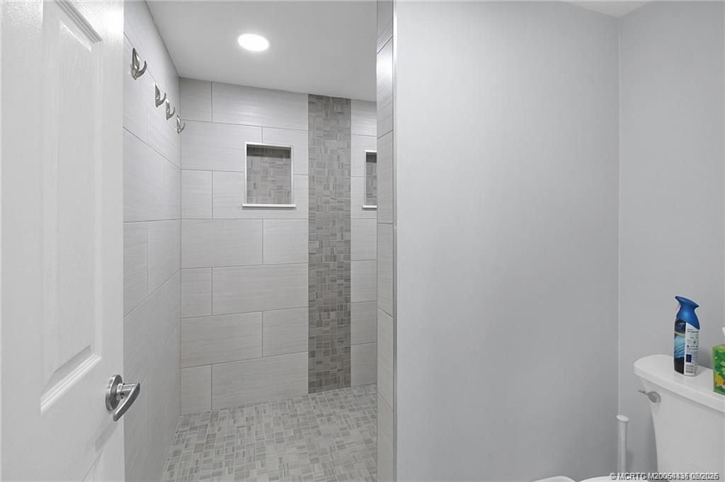 10044 S Ocean Drive, Unit 508, Jensen Beach, FL 34957 Photo