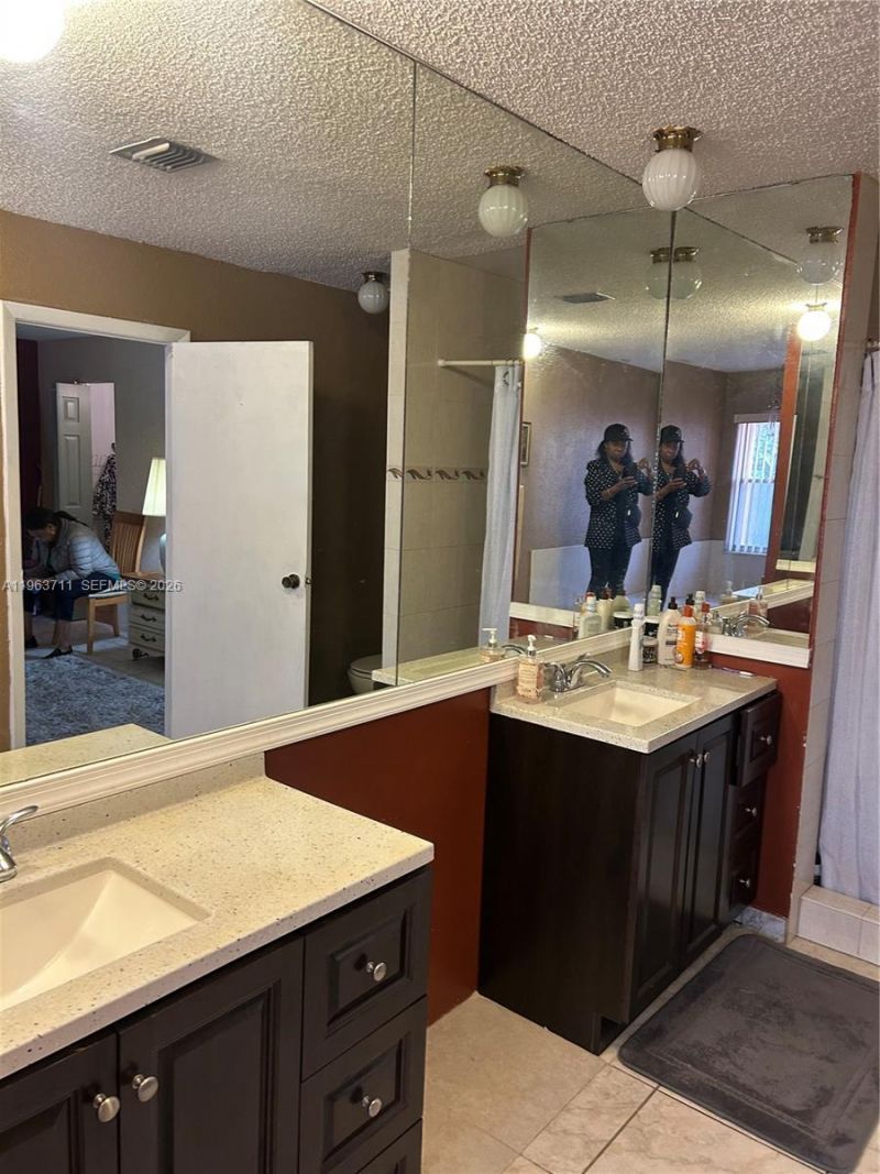 1653 NW 58th Ave, Unit 14, Lauderhill, FL 33313 Photo