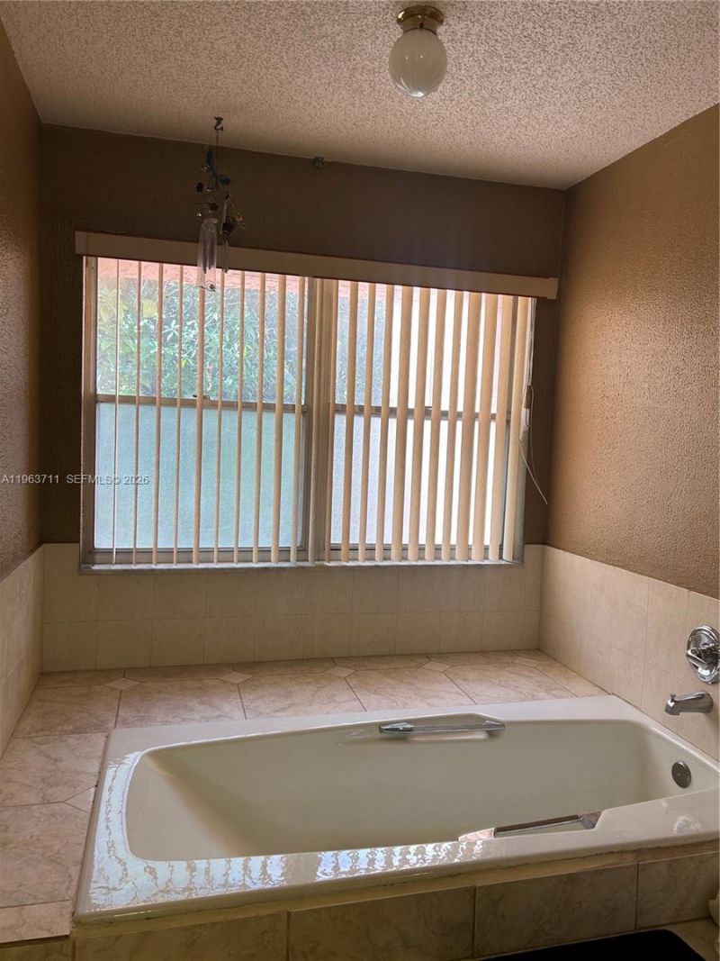 1653 NW 58th Ave, Unit 14, Lauderhill, FL 33313 Photo