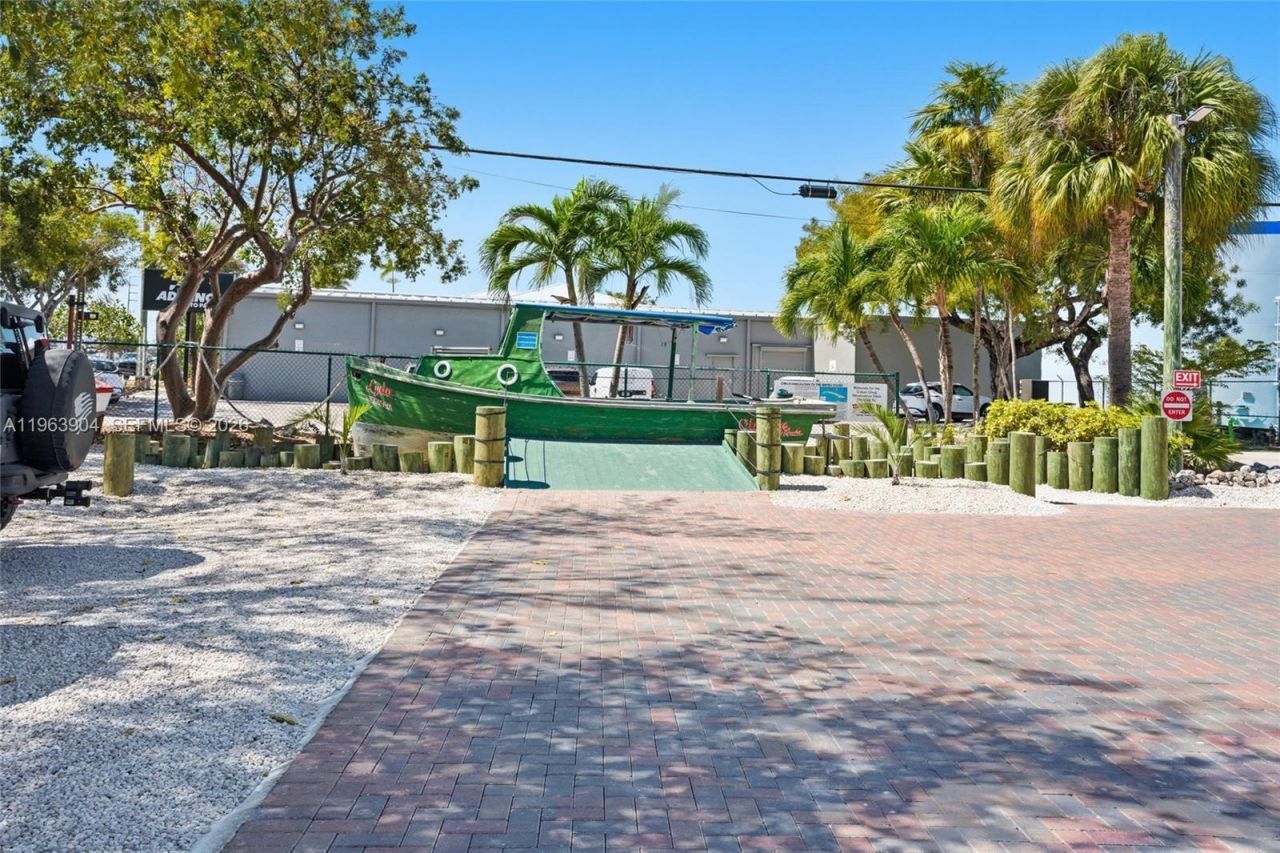 151 10th St, Marathon, FL 33051 Photo