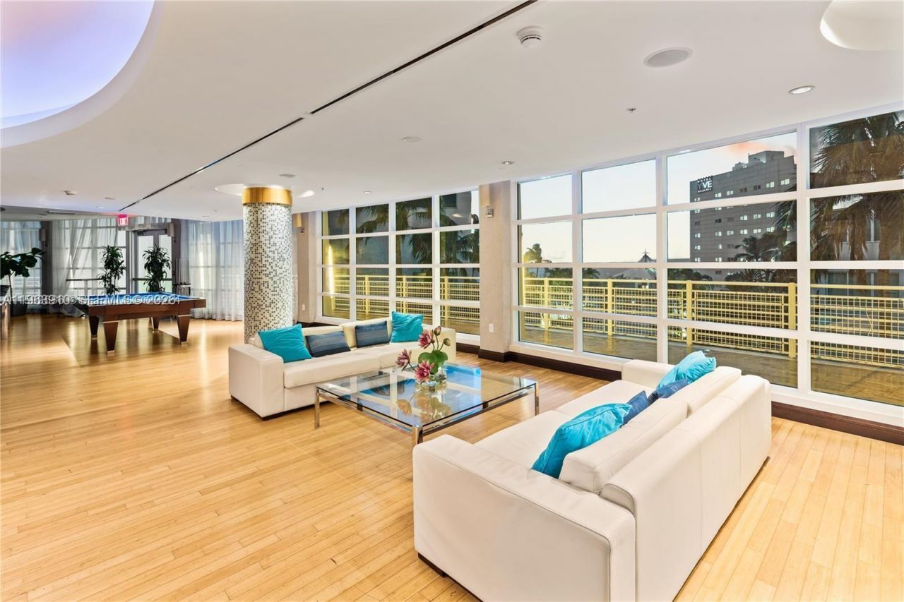 253 NE 2nd St, Unit 433, Miami, FL 33132 Photo