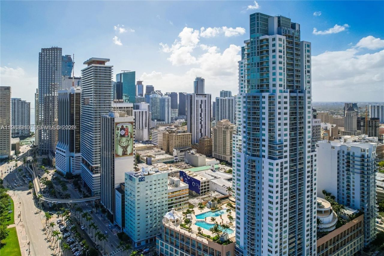 253 NE 2nd St, Unit 433, Miami, FL 33132 Photo