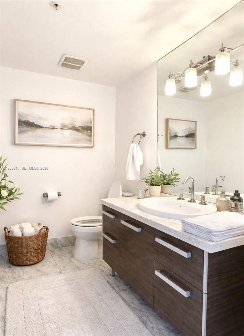 253 NE 2nd St, Unit 433, Miami, FL 33132 Photo