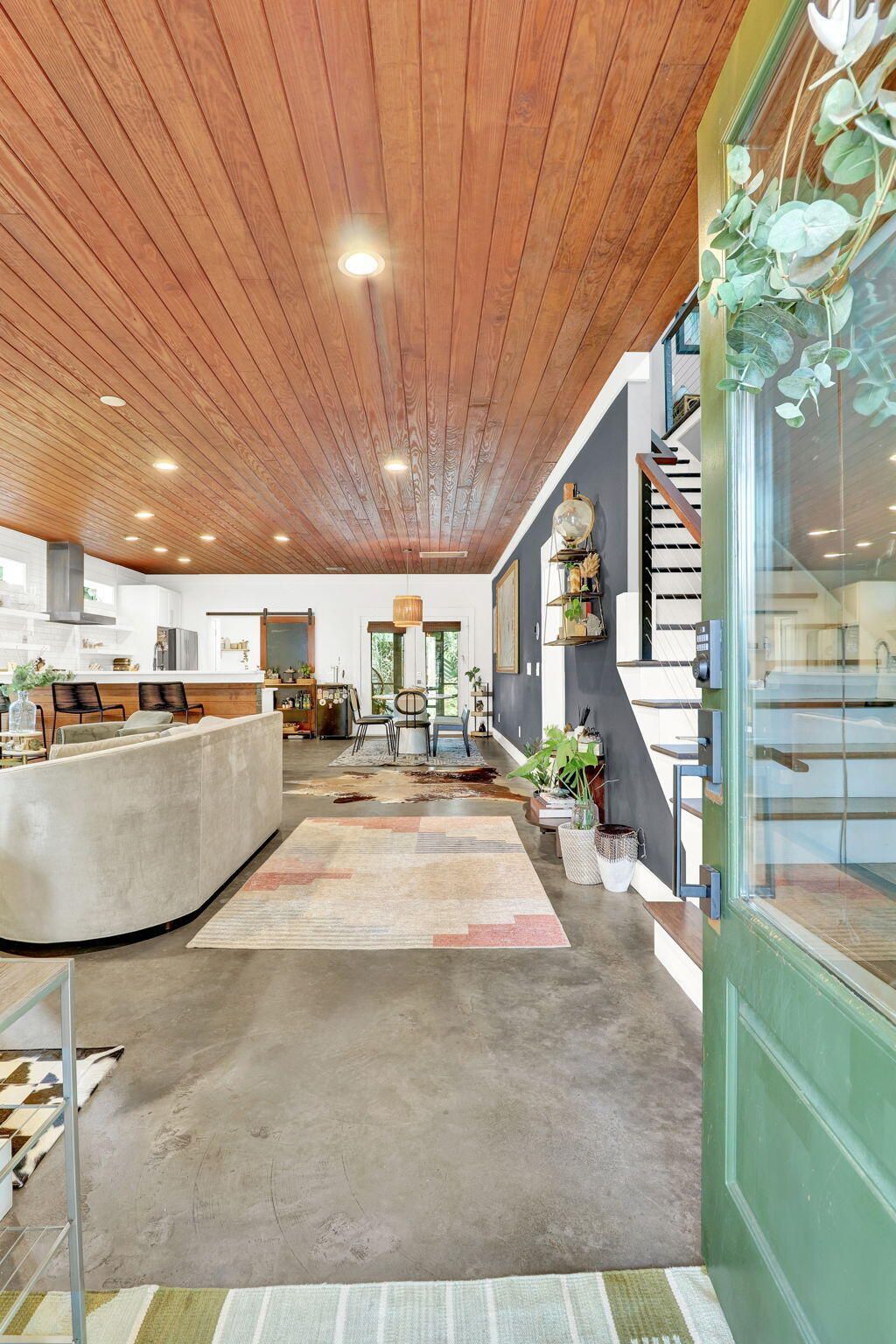 1078 Bexley Street Photo 10