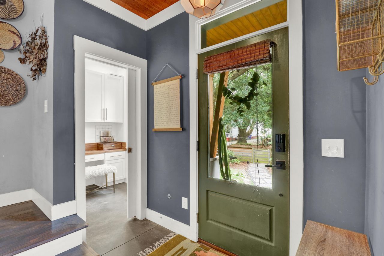 1078 Bexley Street Photo 11