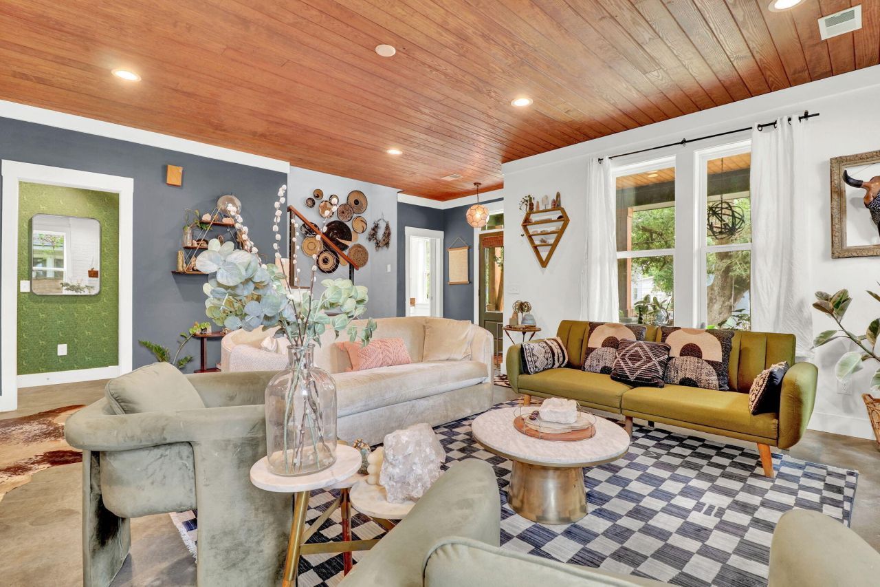 1078 Bexley Street Photo 13