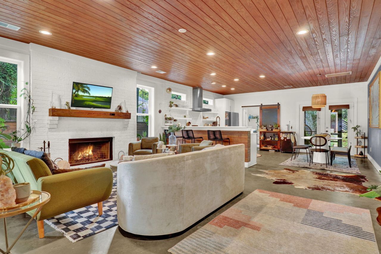 1078 Bexley Street Photo 17