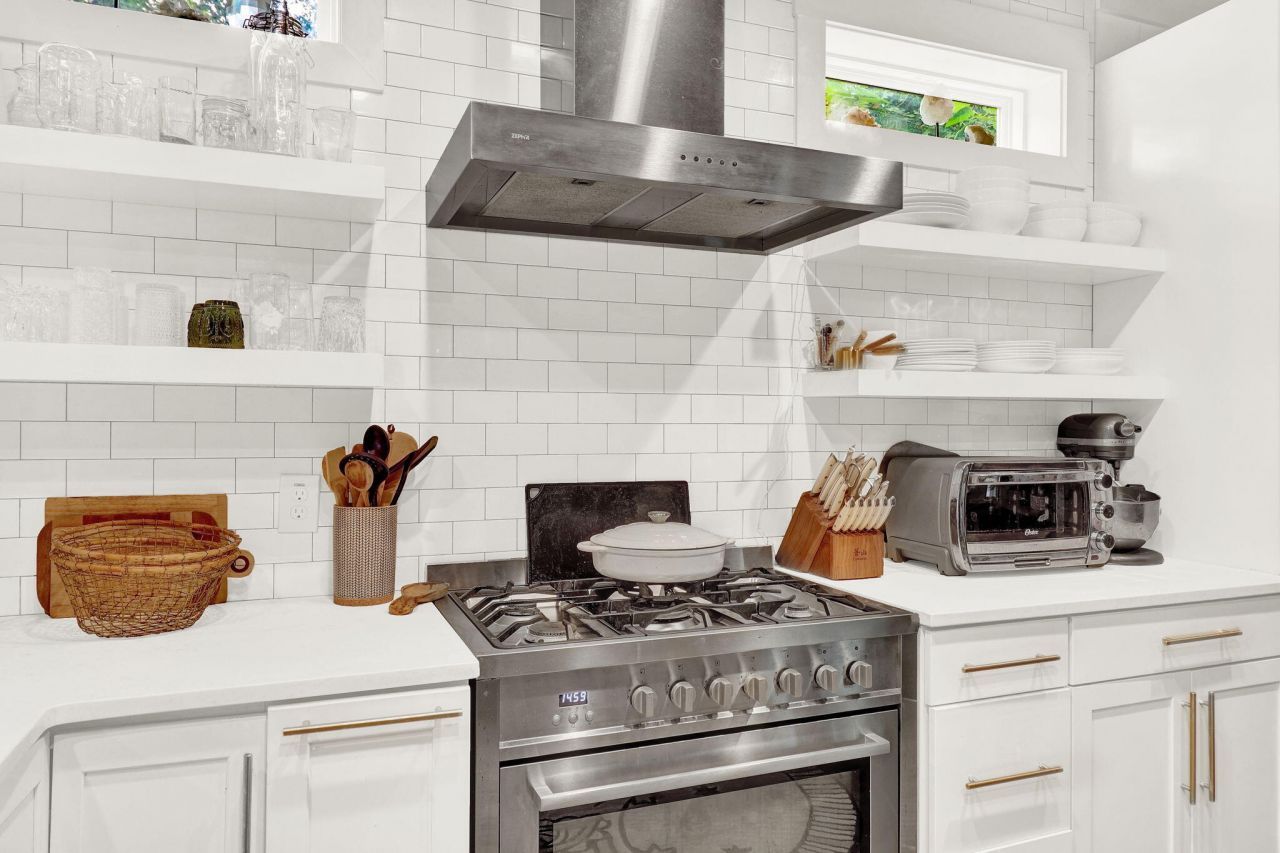 1078 Bexley Street Photo 23