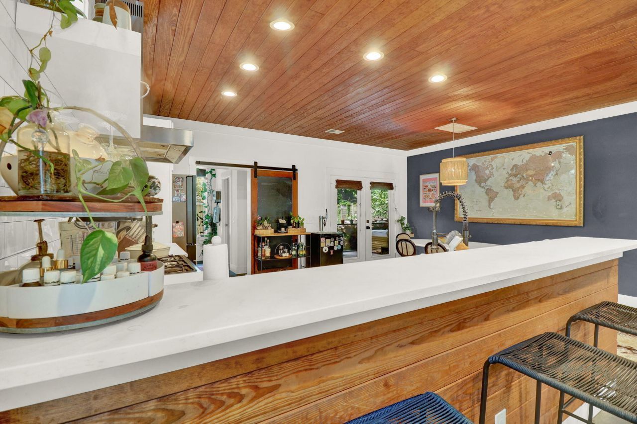 1078 Bexley Street Photo 30