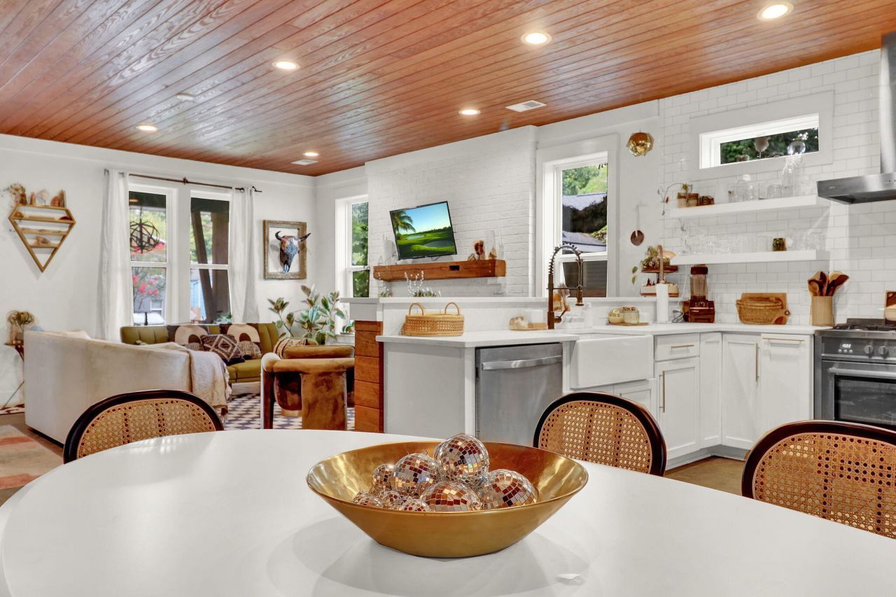 1078 Bexley Street Photo 33