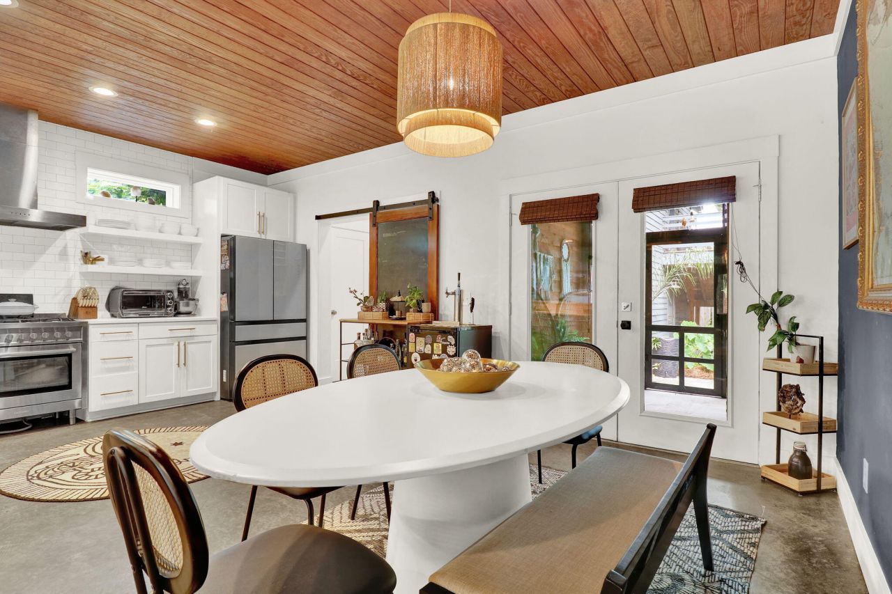 1078 Bexley Street Photo 35