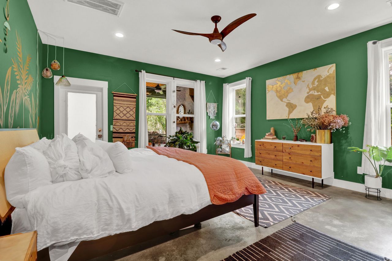 1078 Bexley Street Photo 36