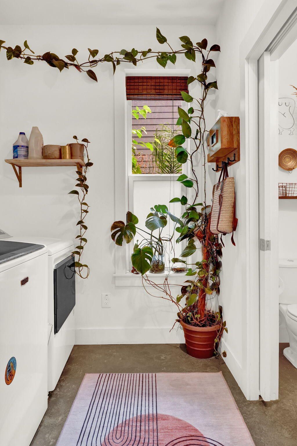 1078 Bexley Street Photo 47