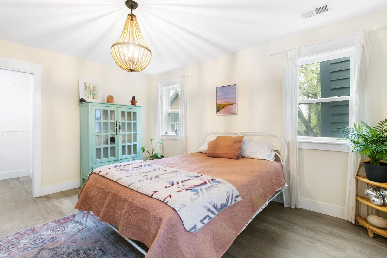 1078 Bexley Street Photo 58