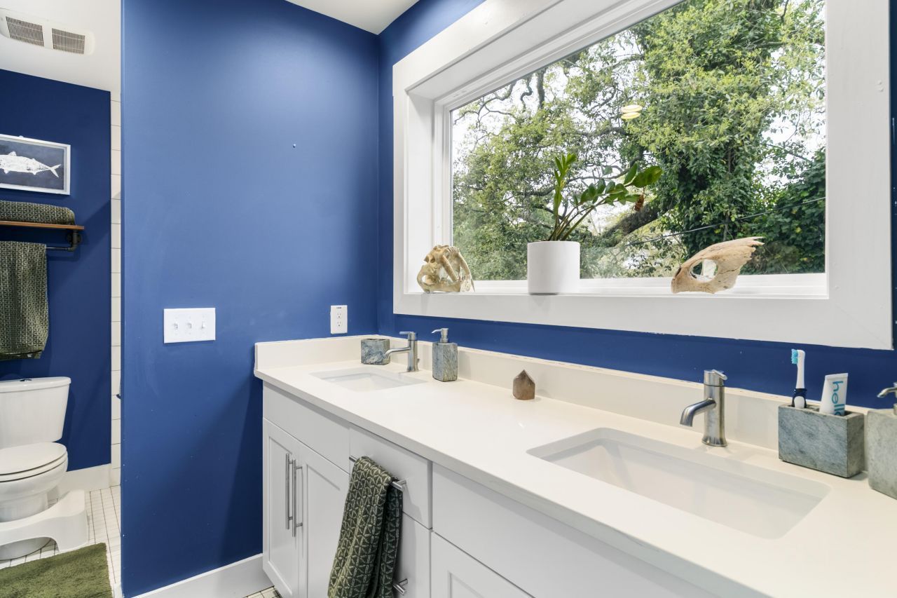 1078 Bexley Street Photo 65