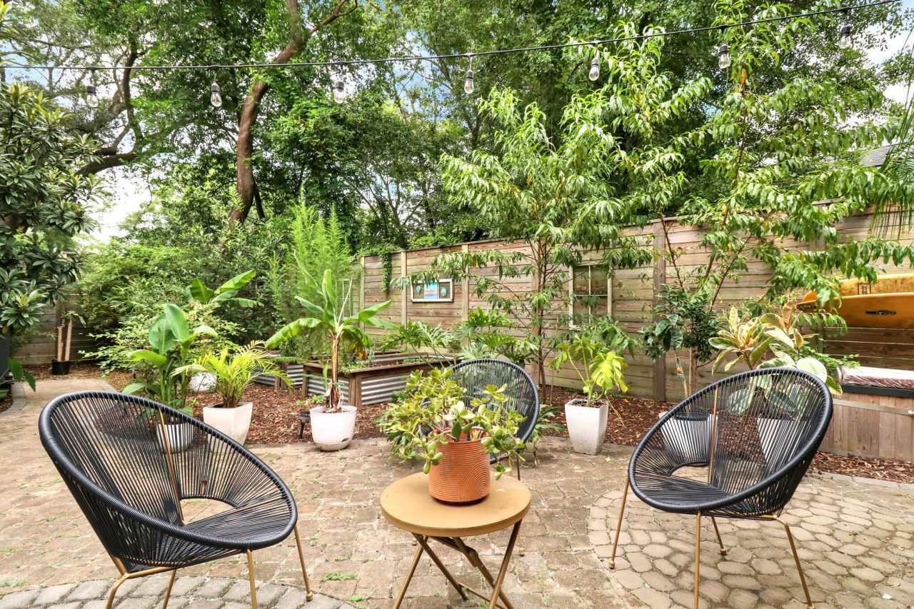 1078 Bexley Street Photo 75