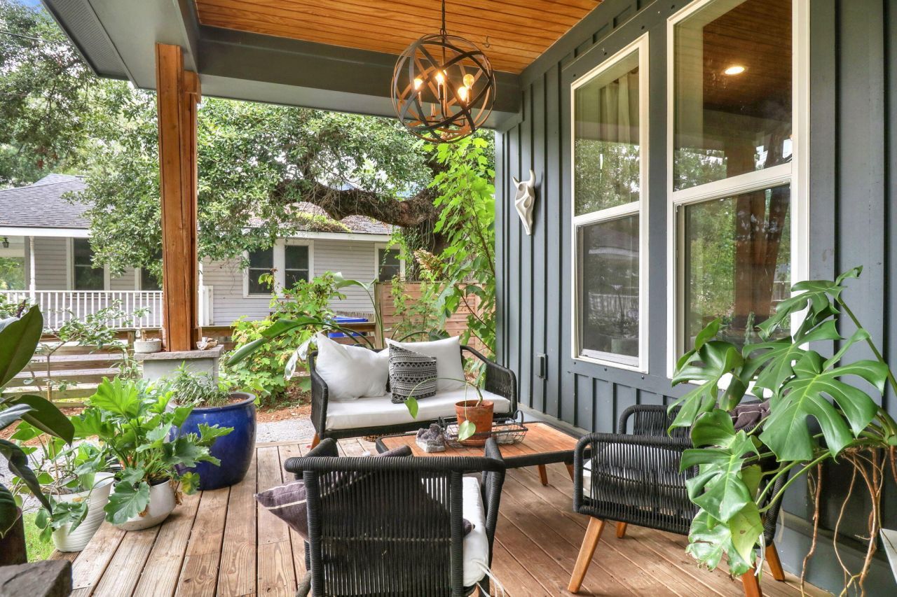 1078 Bexley Street Photo 9