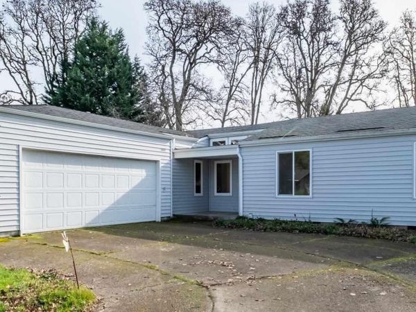 1062 33rd Av SW, Albany, OR 97321