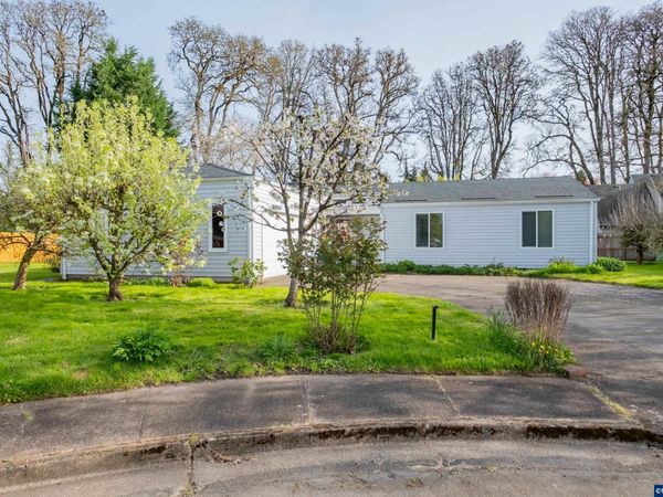 1062 33rd Av SW, Albany, OR 97321