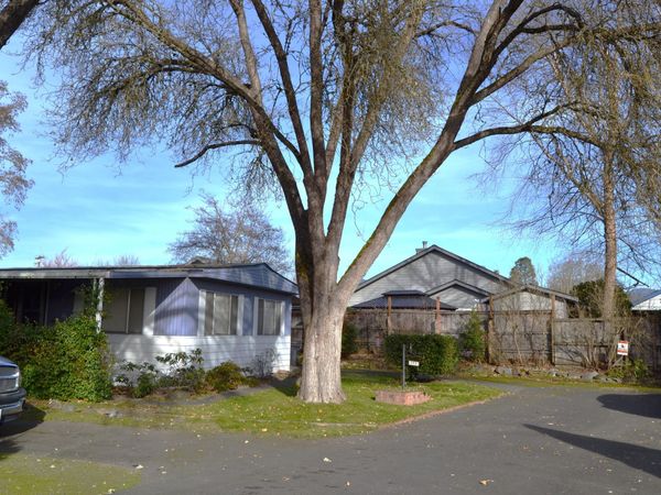 285 Lakeview Drive, Grants Pass, OR 97526