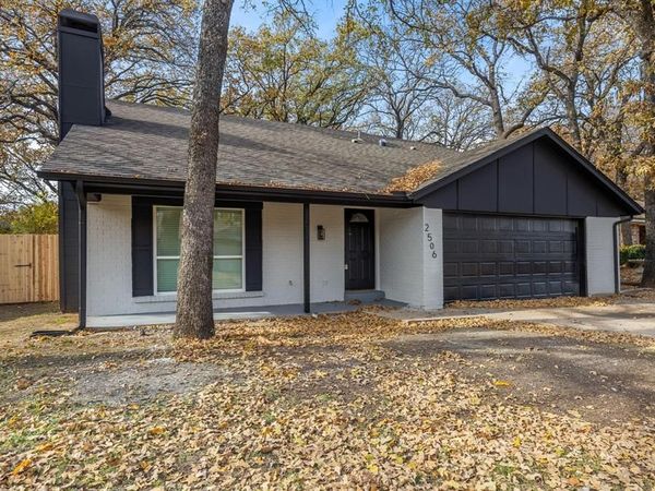 2506 Holt Road, Arlington, TX 76006