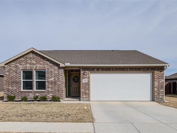 905 Avagail Avenue, Springtown, TX 76082