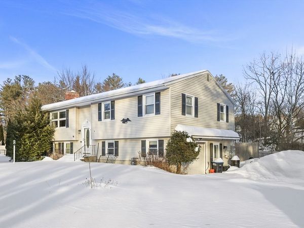 16 Leona Dr, Pittsfield, MA 01201