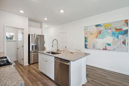 1027 Patagonia Street photo 4