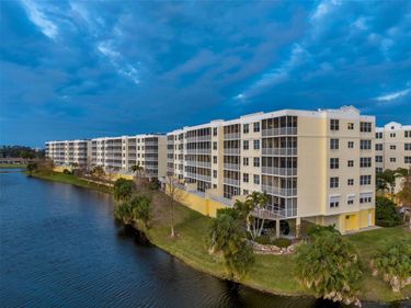 1200 COUNTRY CLUB DRIVE, Unit 1404, LARGO, FL 33771