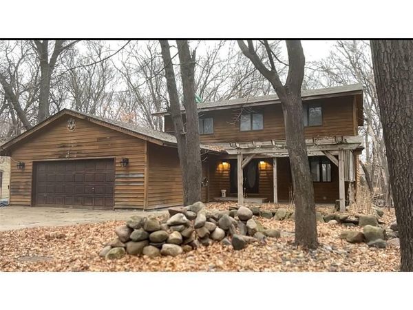 939 Lois Lane, Circle Pines, MN 55014