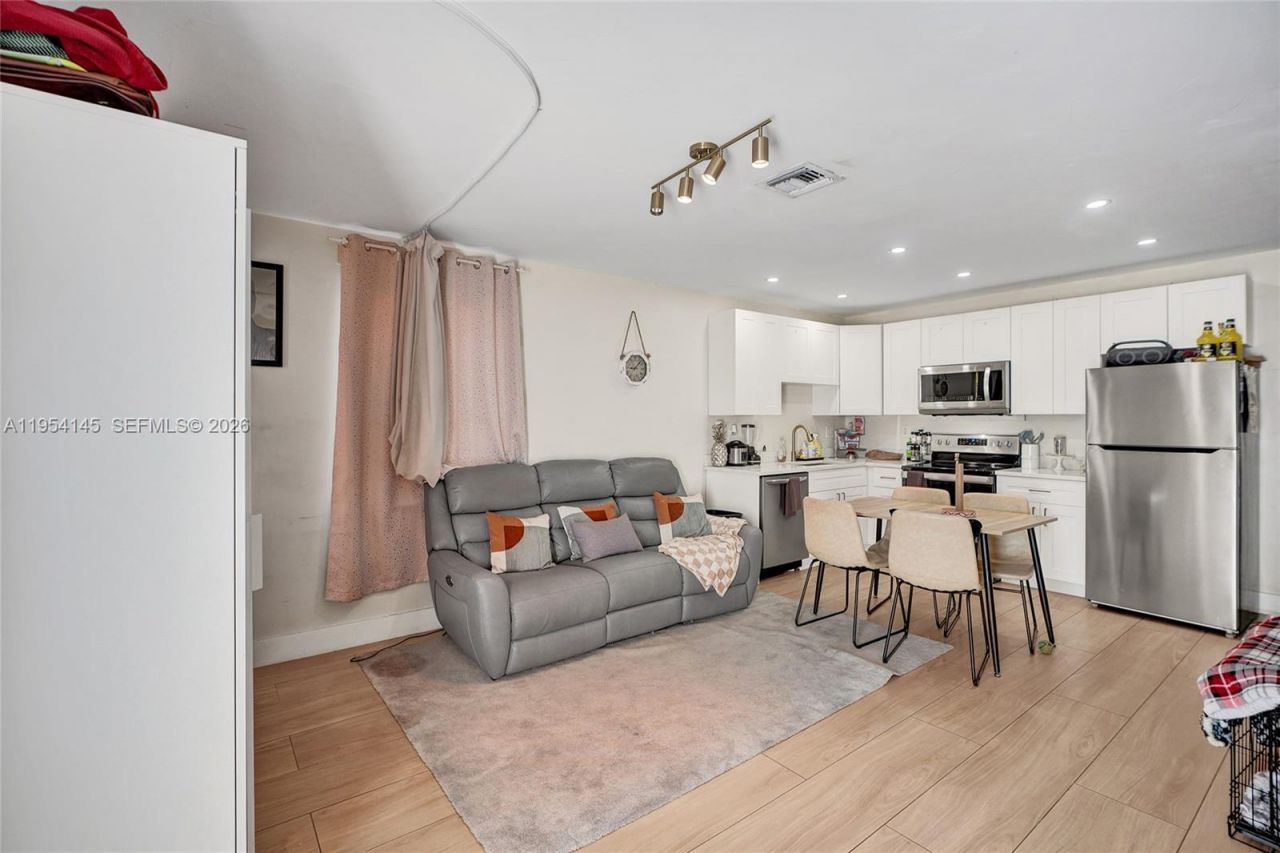 1520 NW 3rd Ave, Fort Lauderdale, FL 33311 Photo