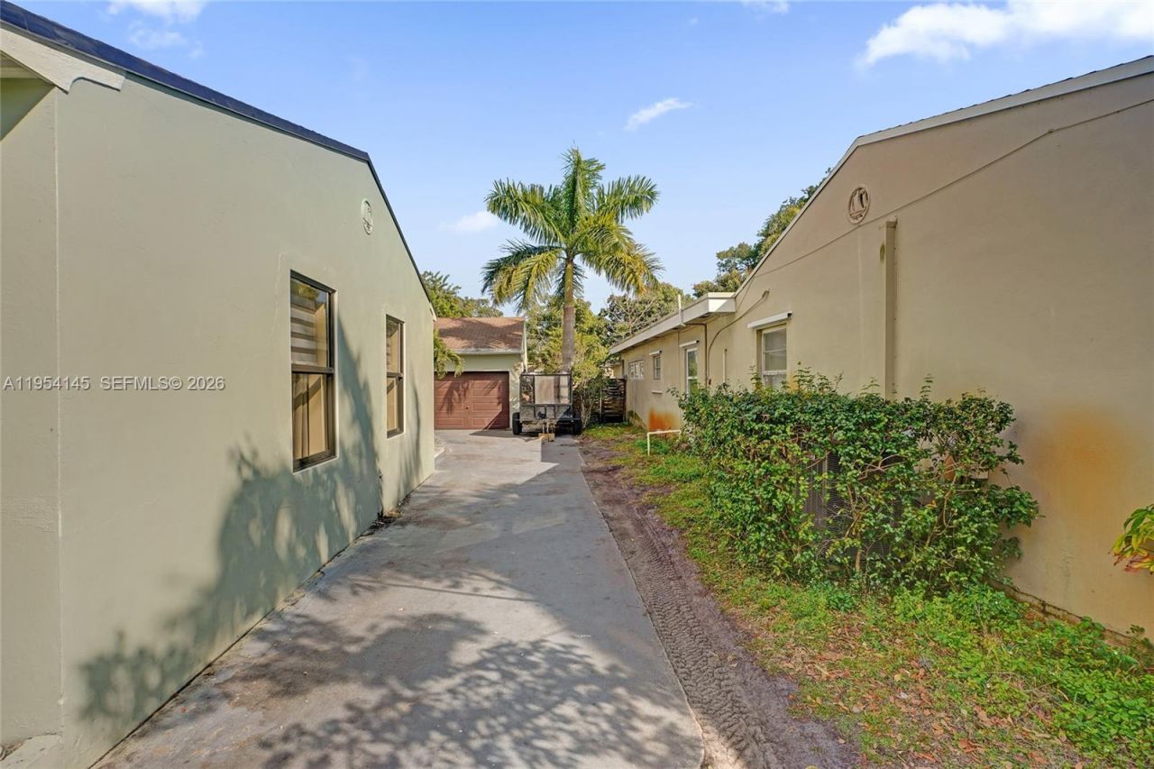 1520 NW 3rd Ave, Fort Lauderdale, FL 33311 Photo
