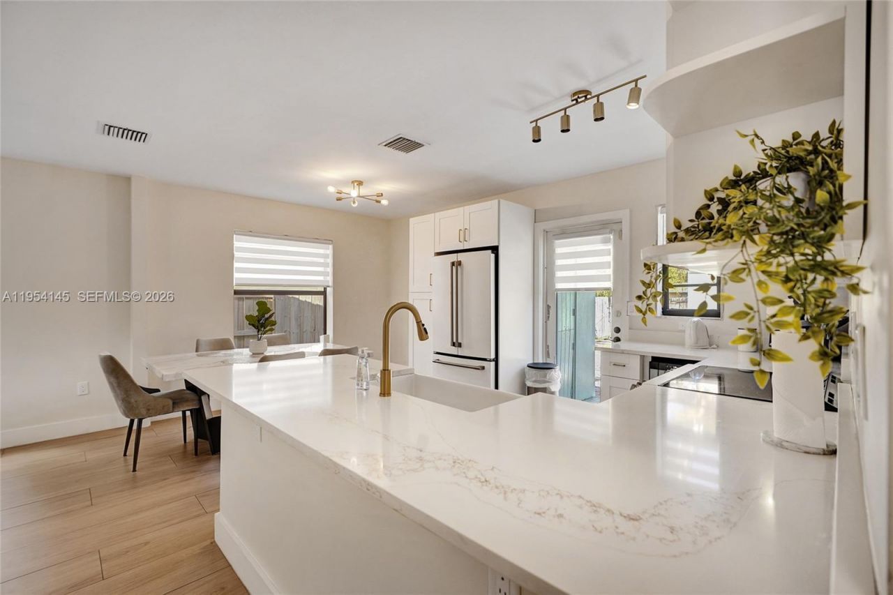 1520 NW 3rd Ave, Fort Lauderdale, FL 33311 Photo