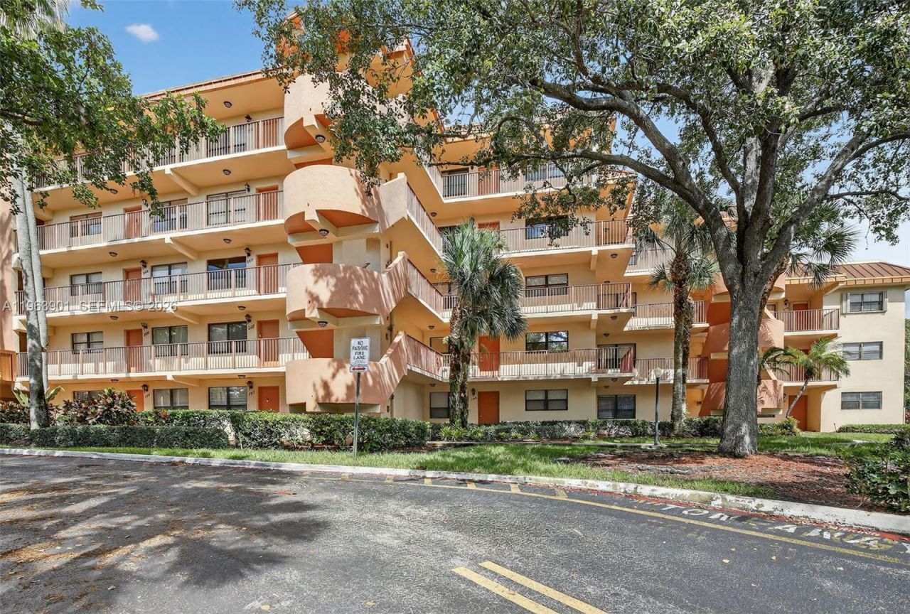 7401 NW 16th St, Unit 307, Plantation, FL 33313 Photo