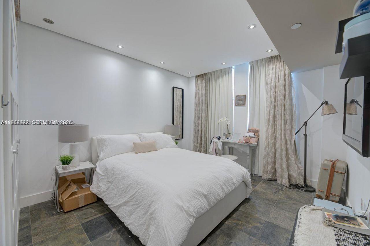 4100 Salzedo St, Unit 509, Coral Gables, FL 33146 Photo