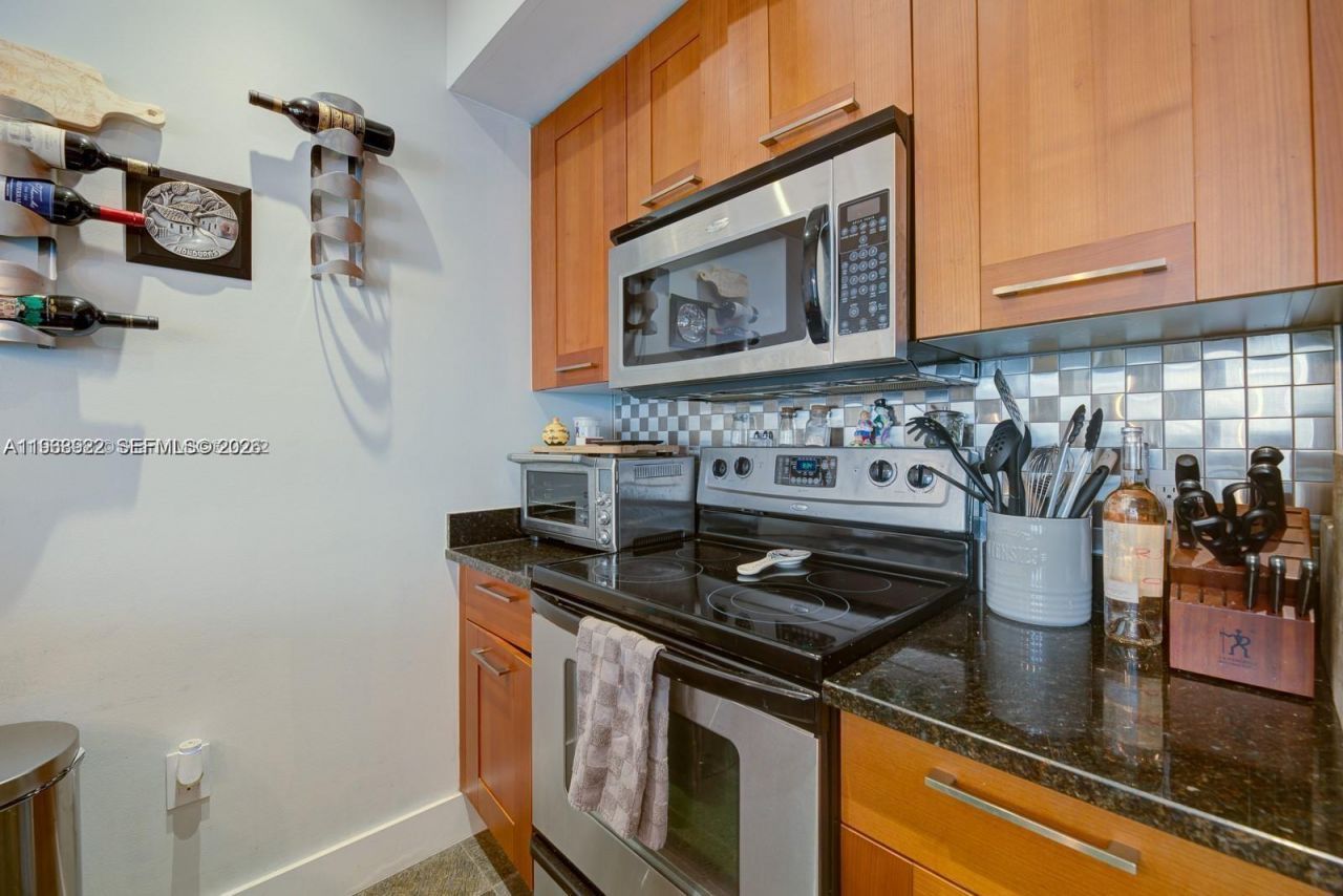 4100 Salzedo St, Unit 509, Coral Gables, FL 33146 Photo