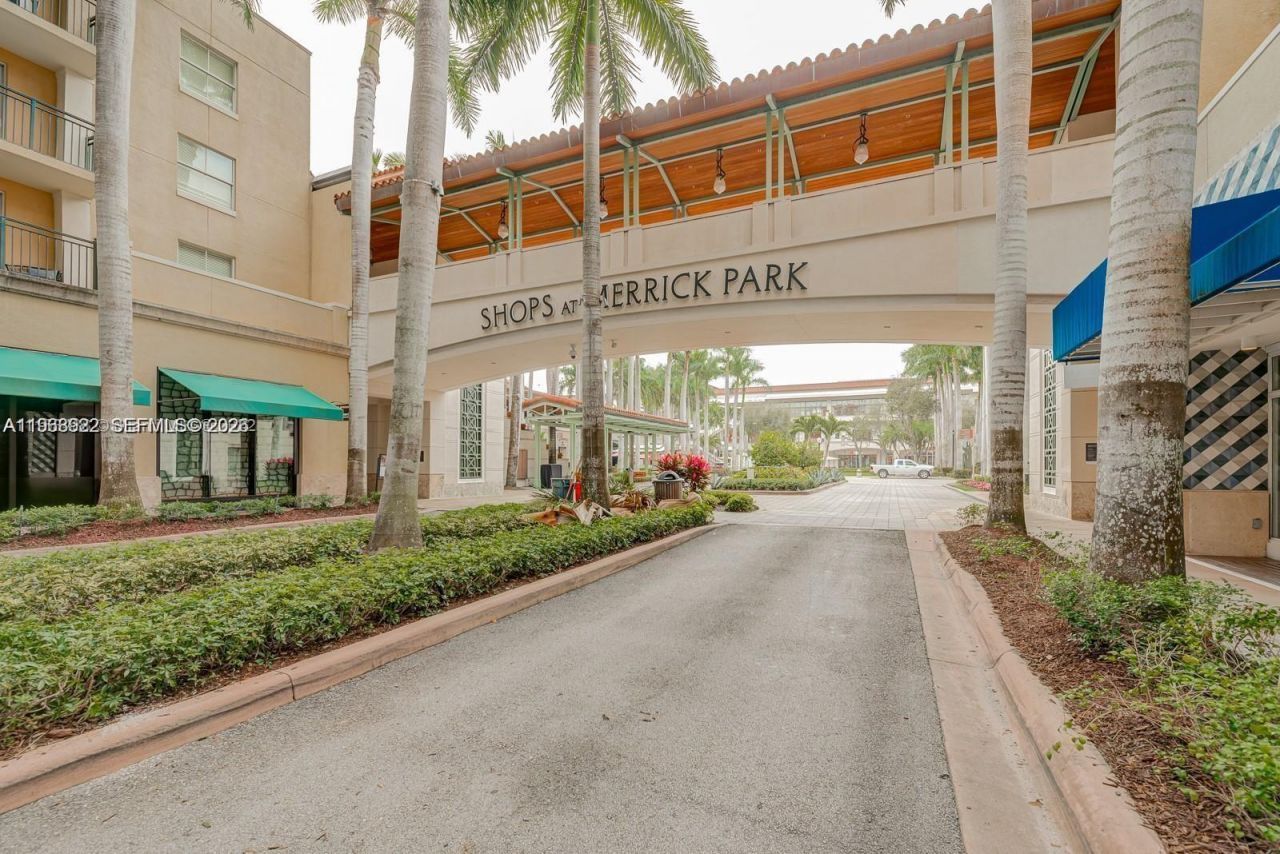 4100 Salzedo St, Unit 509, Coral Gables, FL 33146 Photo