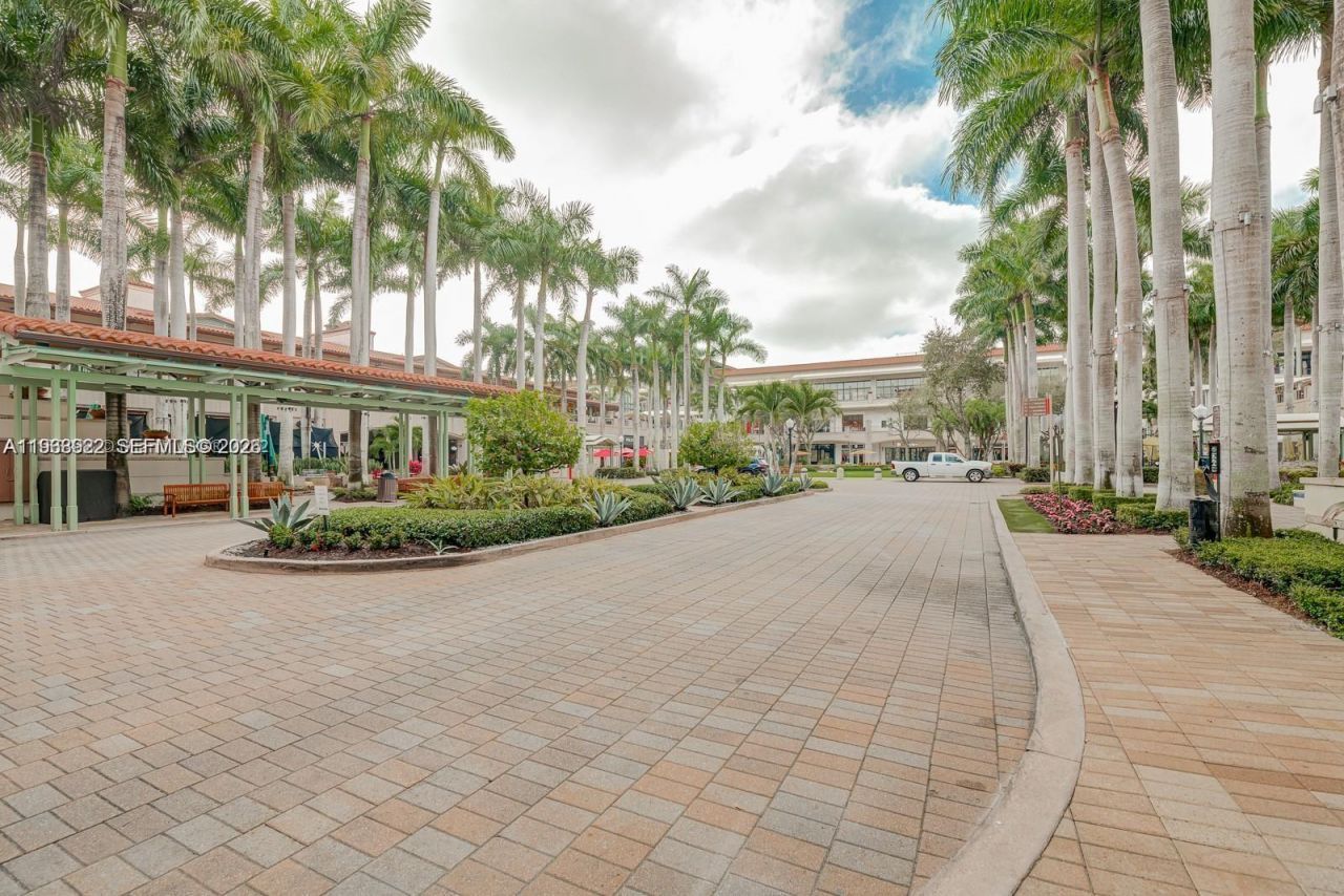 4100 Salzedo St, Unit 509, Coral Gables, FL 33146 Photo