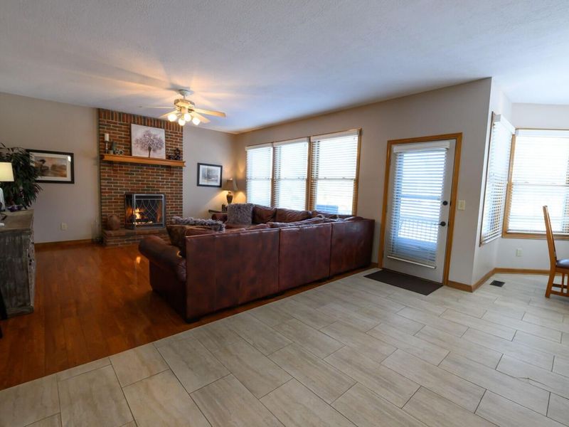 370 Beecher Road, Gahanna, OH 43230 Photo 8