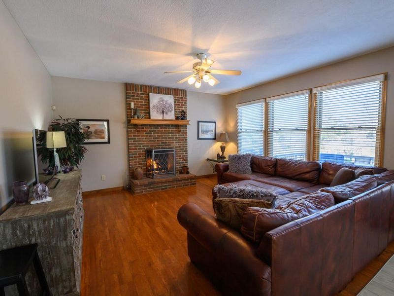 370 Beecher Road, Gahanna, OH 43230 Photo 9