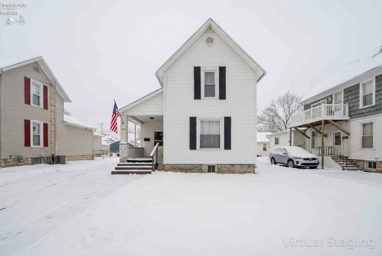 708 Rawson Avenue, Fremont, OH 43420 Main Photo