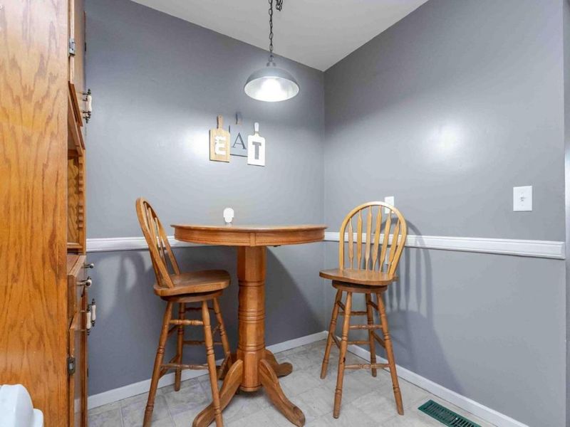 708 Rawson Avenue, Fremont, OH 43420 Photo 11