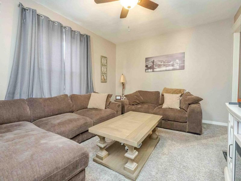 708 Rawson Avenue, Fremont, OH 43420 Photo 6