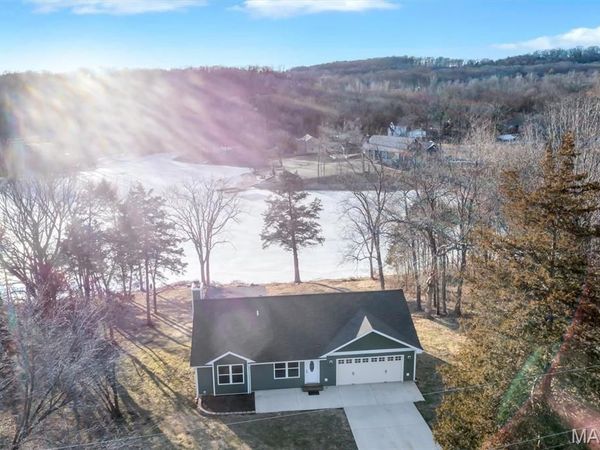 4260 N Shore Drive, Hillsboro, MO 63050