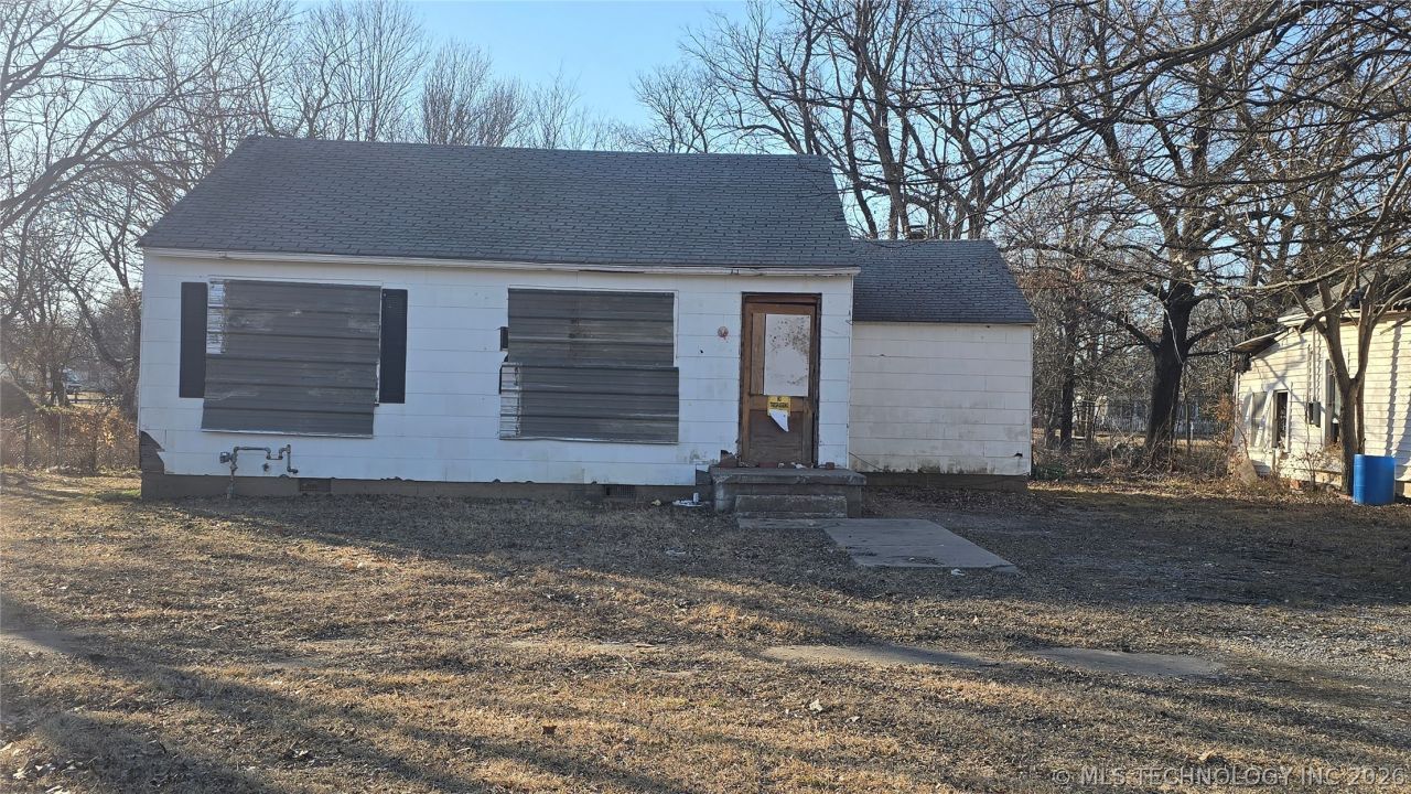 342 S Sycamore Street, Nowata, OK 74048 Main Photo