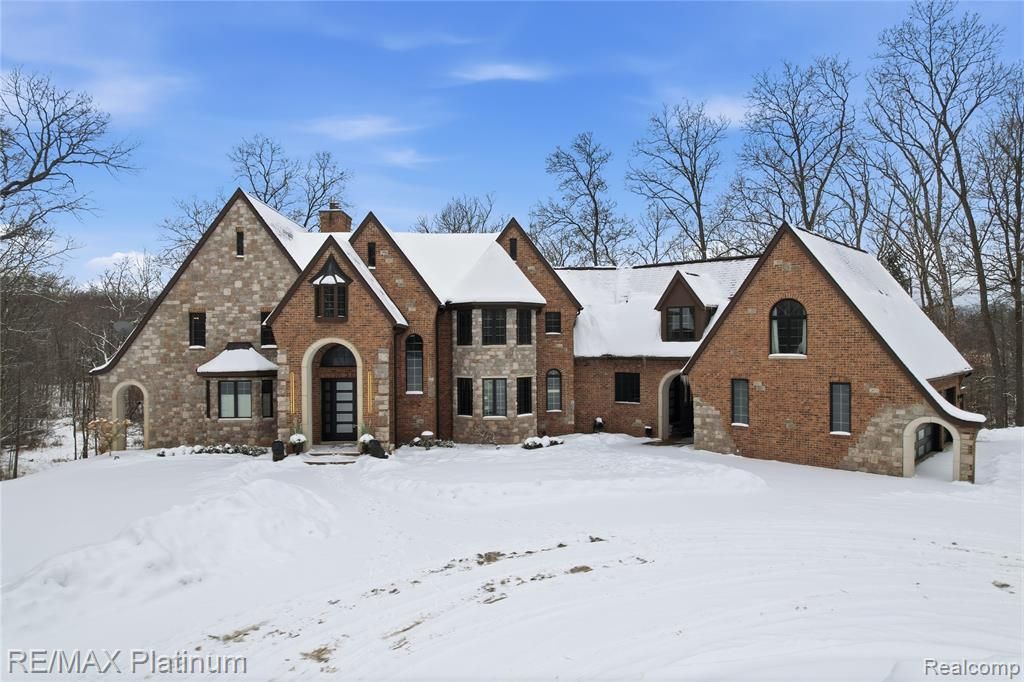 11205 Redberry Court, Hamburg Township, MI 48189 Main Photo