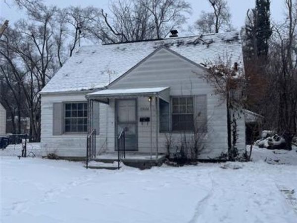 19826 Lyndon Street, Detroit, MI 48223