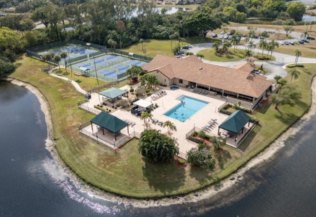 6043 Parkwalk Drive, Boynton Beach, FL 33472 Photo