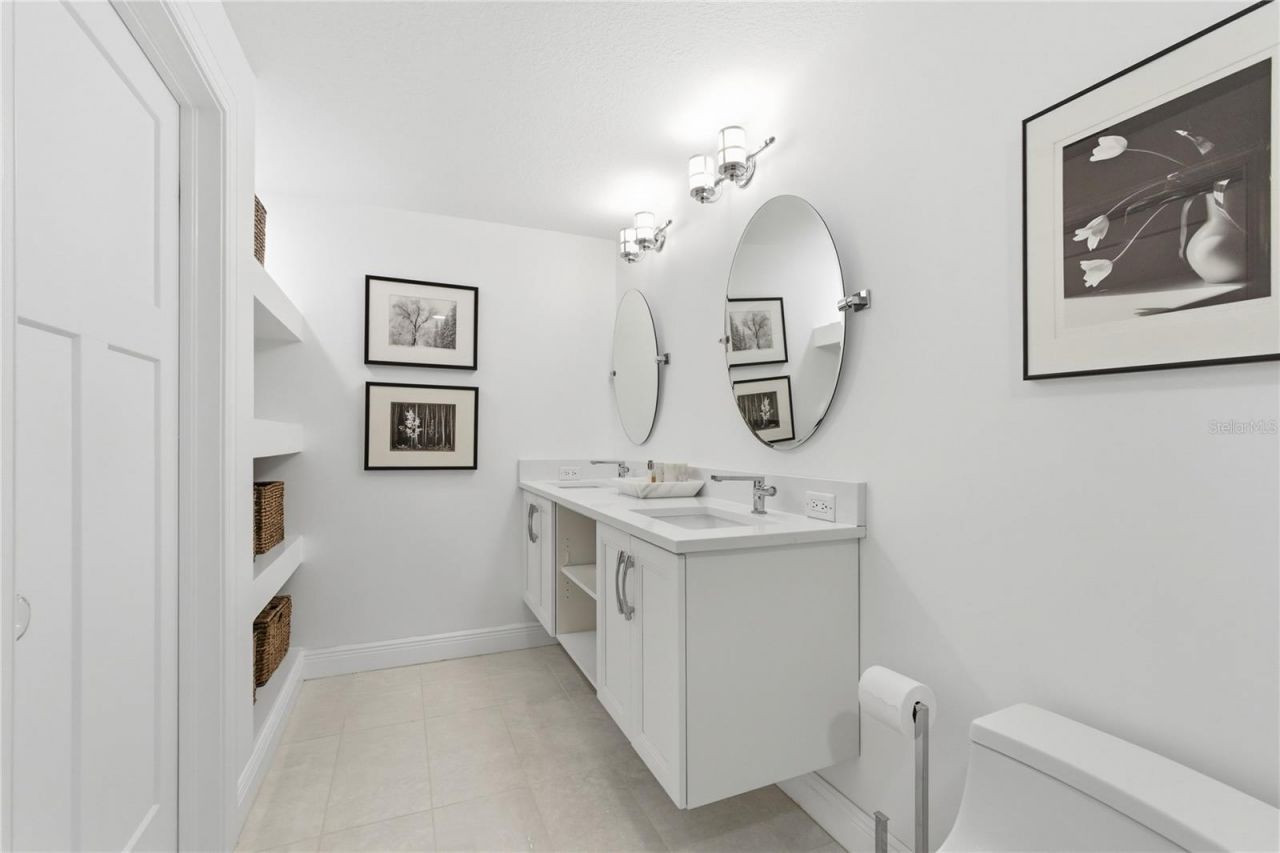 800 N Tamiami Trail, Unit 1203, Sarasota, FL 34236 Photo