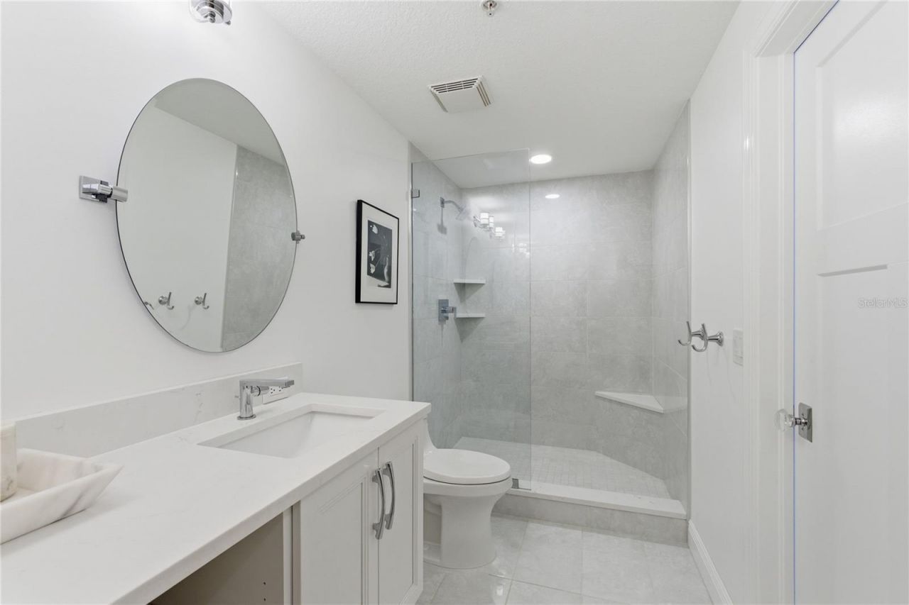 800 N Tamiami Trail, Unit 1203, Sarasota, FL 34236 Photo